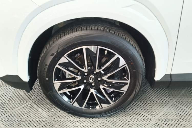 Used GAC Trumpchi GS4 2024 MAX 1.5T Flagship Edition Left Front Wheel Hub