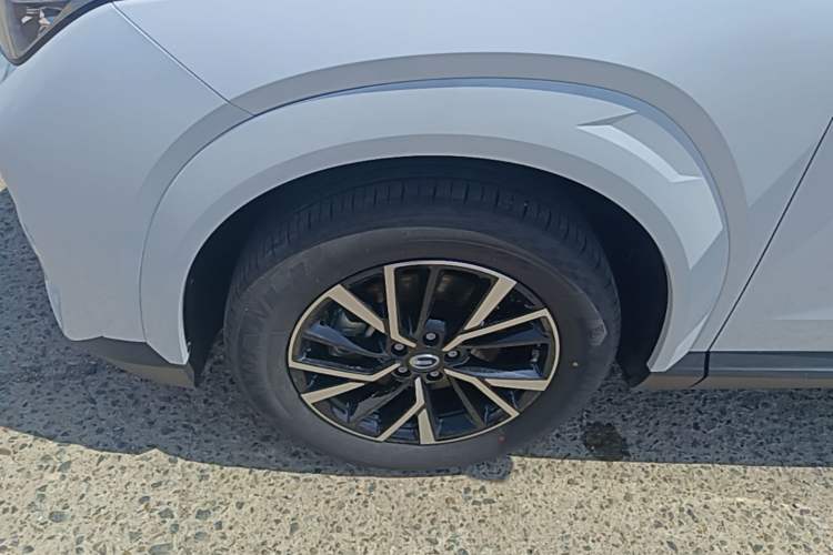 Used GAC Trumpchi GS4 2024 MAX 1.5T Flagship Edition Left Front Wheel Hub