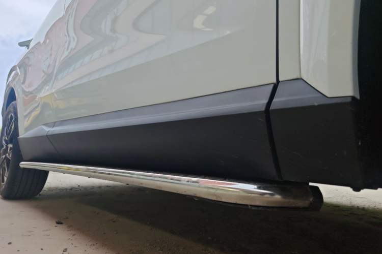 Used GAC Trumpchi GS4 2024 MAX 1.5T Flagship Edition Right Side Sill