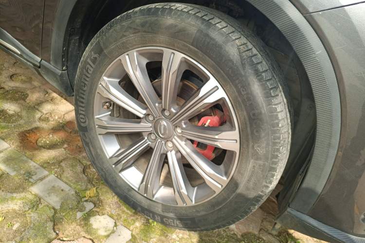Used GAC Trumpchi GS4 COUPE 2020 270T Automatic Smart Connectivity Edition Right Front Wheel Hub