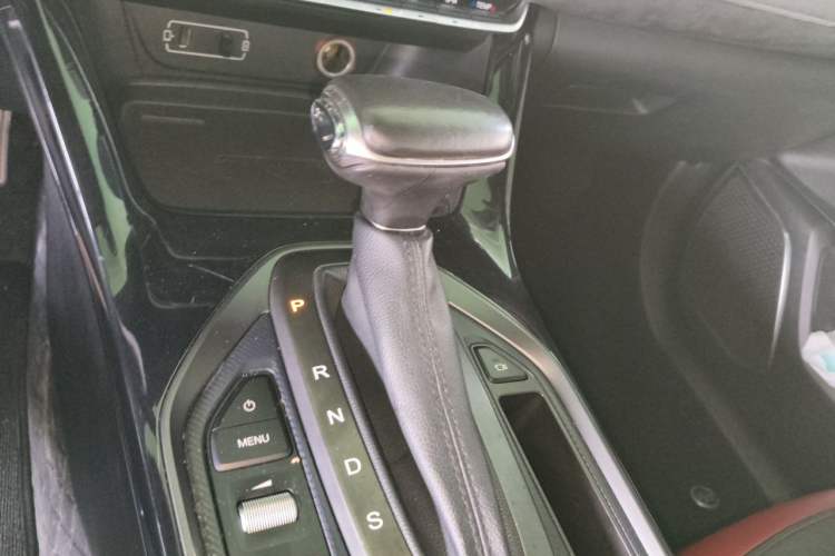 Used GAC Trumpchi GS4 COUPE 2020 270T Automatic Luxury Edition Gear Lever