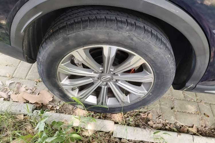Used GAC Trumpchi GS4 COUPE 2020 270T Automatic Smart Connectivity Edition Right Rear Wheel Hub