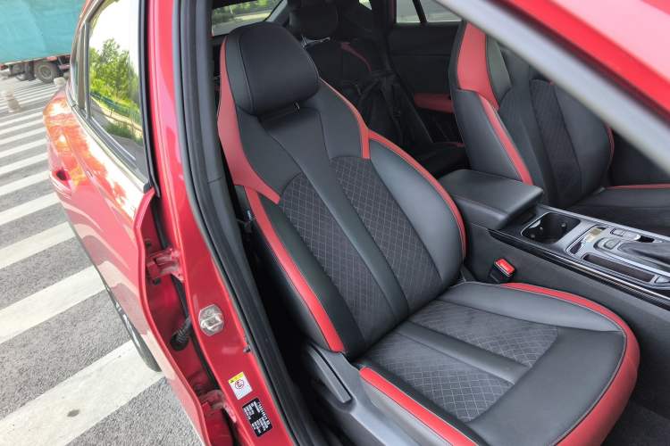 Used GAC Trumpchi GS4 COUPE 2020 270T Automatic Luxury Edition Right Front Seat