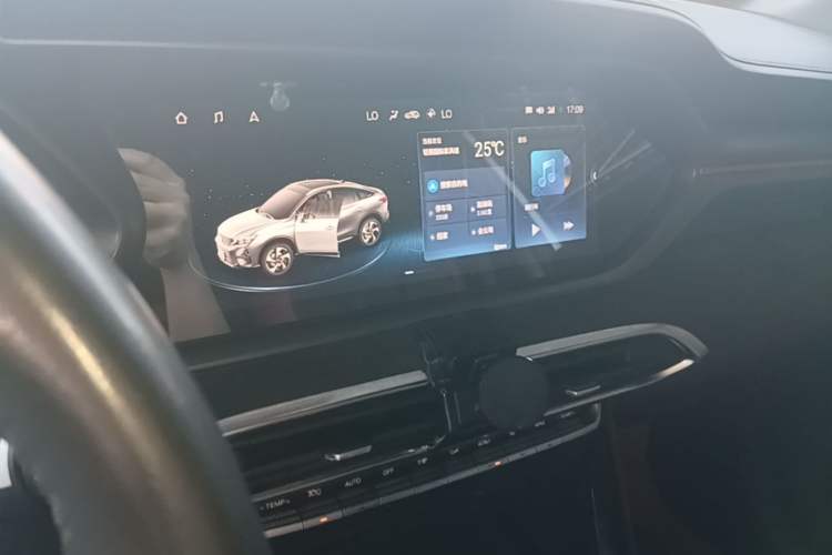 Used GAC Trumpchi GS4 COUPE 2020 270T Automatic Smart Connectivity Edition Audio And AC Panel