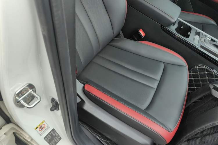 Used GAC Trumpchi GS4 COUPE 2020 270T Automatic Smart Connectivity Edition Right Front Seat