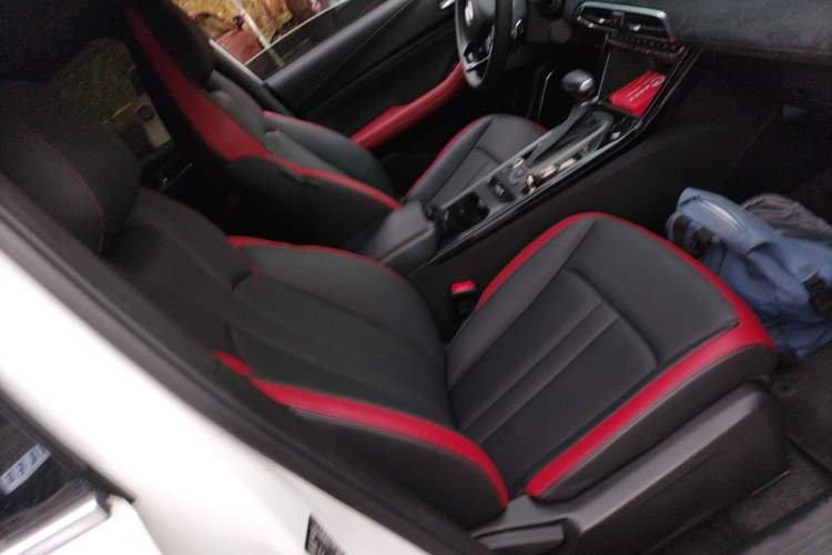 Used GAC Trumpchi GS4 COUPE 2020 270T Automatic Smart Connectivity Edition Right Front Seat