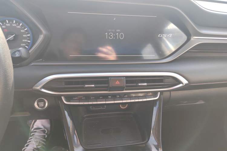 Used GAC Trumpchi GS4 New Energy 2020 1.5T PHEV Smart Enjoyment Version Audio And AC Panel