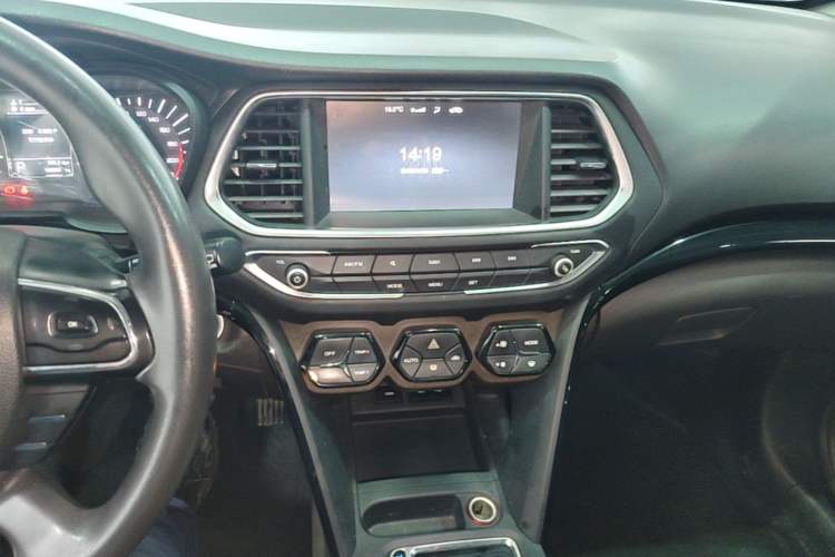 Used GAC Trumpchi GS4 New Energy 2017 1.5L PHEV Smart Enjoyment Edition Audio And AC Panel
