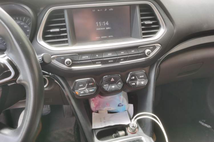 Used GAC Trumpchi GS4 New Energy 2017 1.5L PHEV Smart Enjoyment Edition Audio And AC Panel