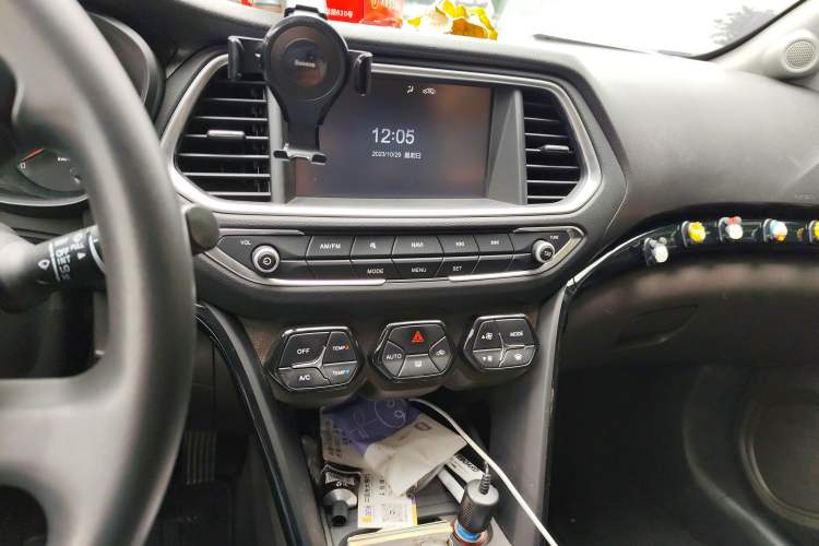 Used GAC Trumpchi GS4 New Energy 2017 1.5L PHEV Smart Enjoyment Edition Audio And AC Panel