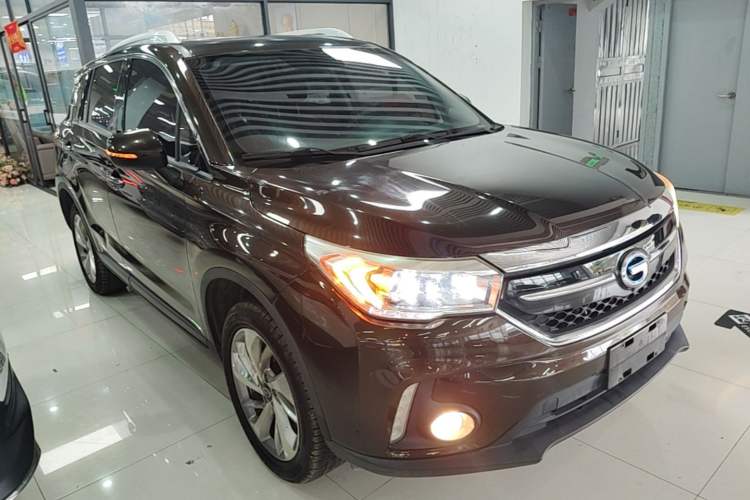 Used GAC Trumpchi GS4 New Energy 2017 1.5L PHEV Smart Enjoyment Edition Front Right 45 Deg