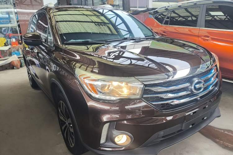 Used GAC Trumpchi GS4 New Energy 2017 1.5L PHEV Deluxe Edition Front Right 45 Deg