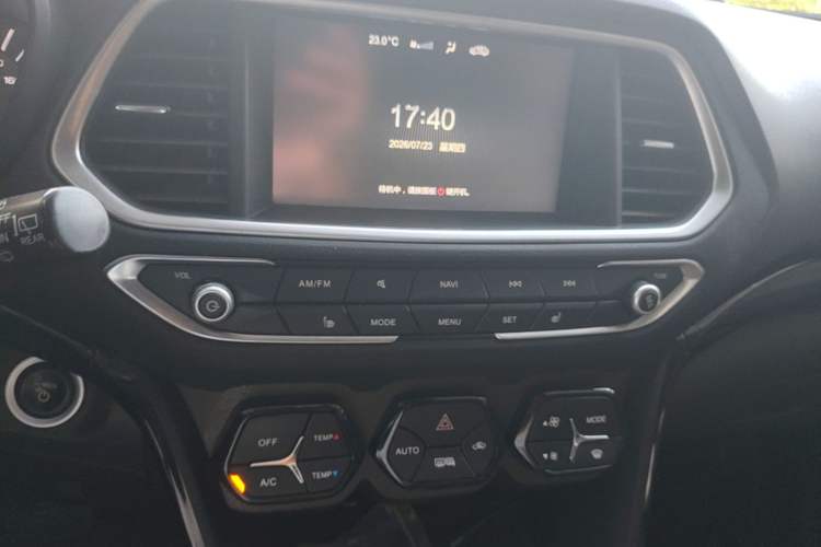 Used GAC Trumpchi GS4 New Energy 2017 1.5L PHEV Deluxe Edition Audio And AC Panel