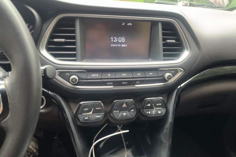 Used GAC Trumpchi GS4 New Energy 2017 1.5L PHEV Smart Enjoyment Edition Audio And AC Panel