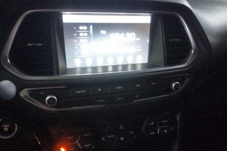 Used GAC Trumpchi GS4 New Energy 2017 1.5L PHEV Smart Enjoyment Edition Audio And AC Panel