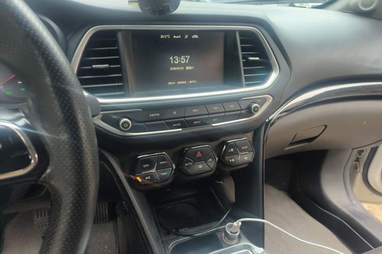 Used GAC Trumpchi GS4 New Energy 2017 1.5L PHEV Smart Enjoyment Edition Audio And AC Panel