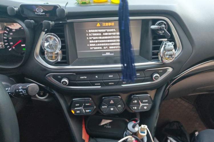 Used GAC Trumpchi GS4 New Energy 2017 1.5L PHEV Smart Enjoyment Edition Audio And AC Panel