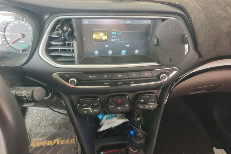 Used GAC Trumpchi GS4 New Energy 2017 1.5L PHEV Smart Enjoyment Edition Audio And AC Panel