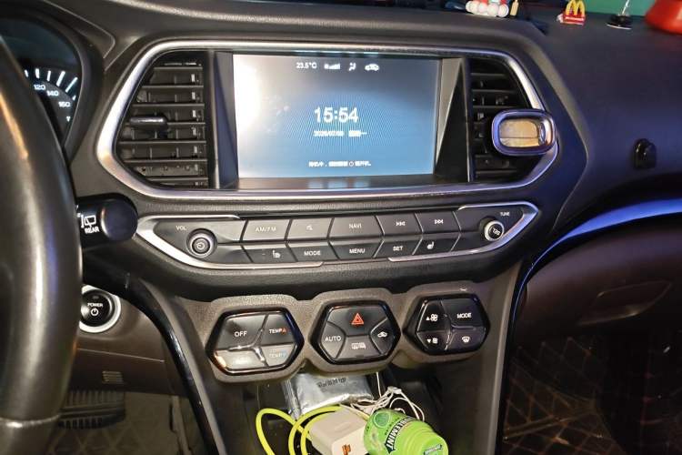 Used GAC Trumpchi GS4 New Energy 2017 1.5L PHEV Smart Enjoyment Edition Audio And AC Panel