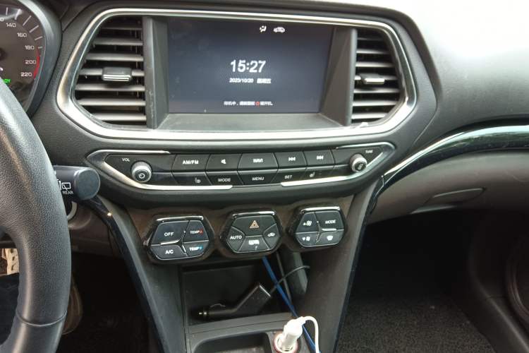 Used GAC Trumpchi GS4 New Energy 2017 1.5L PHEV Smart Enjoyment Edition Audio And AC Panel