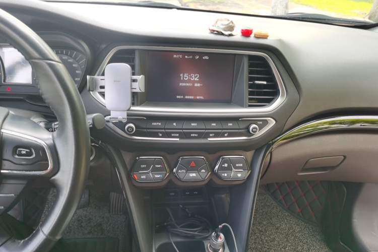Used GAC Trumpchi GS4 New Energy 2017 1.5L PHEV Deluxe Edition Audio And AC Panel