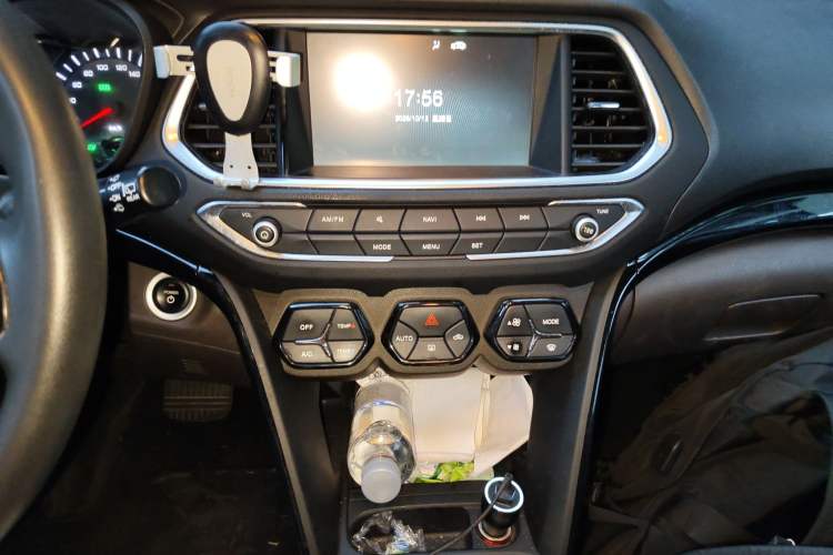 Used GAC Trumpchi GS4 New Energy 2017 1.5L PHEV Smart Enjoyment Edition Audio And AC Panel
