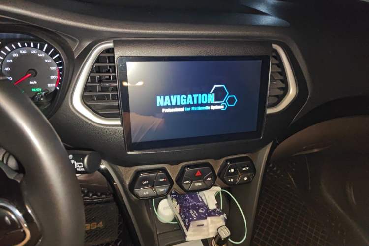 Used GAC Trumpchi GS4 New Energy 2017 1.5L PHEV Deluxe Edition Audio And AC Panel