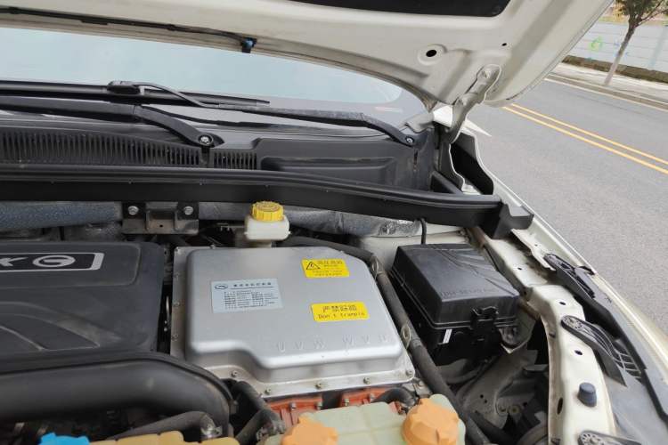 Used GAC Trumpchi GS4 New Energy 2017 1.5L PHEV Deluxe Edition Engine Bay Left