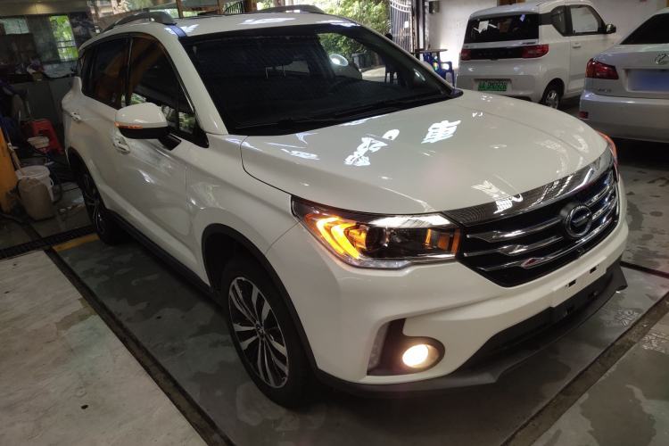 Used GAC Trumpchi GS4 New Energy 2017 1.5L PHEV Smart Enjoyment Edition Front Right 45 Deg