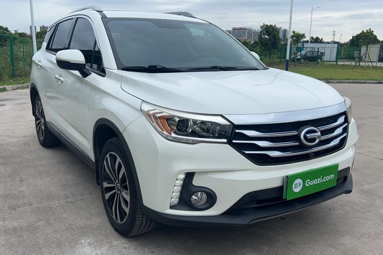 Used GAC Trumpchi GS4 New Energy 2017 1.5L PHEV Deluxe Edition Front Right 45 Deg