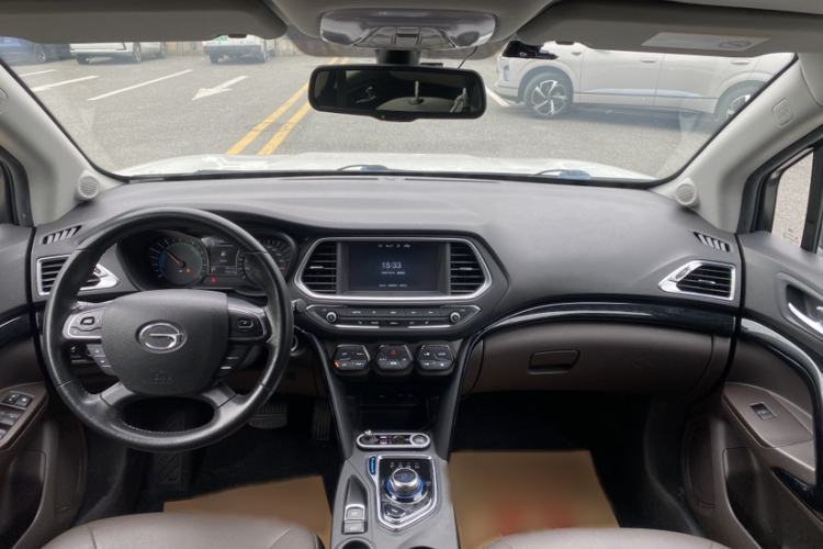 Used GAC Trumpchi GS4 New Energy 2017 1.5L PHEV Deluxe Edition Interior 3