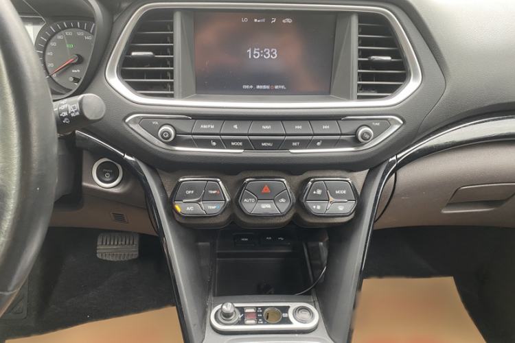 Used GAC Trumpchi GS4 New Energy 2017 1.5L PHEV Deluxe Edition Interior 4