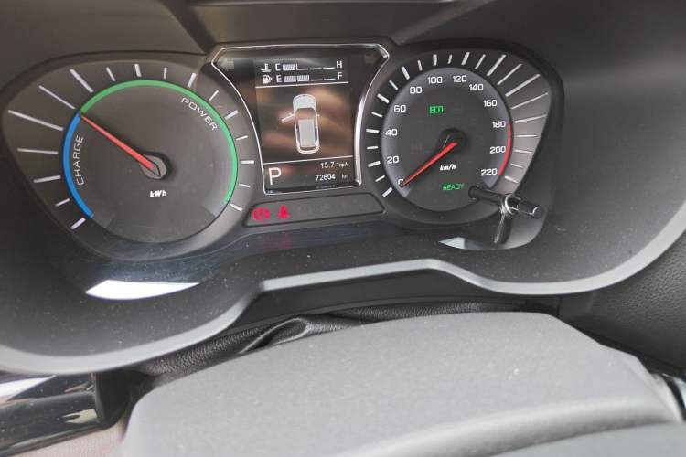 Used GAC Trumpchi GS4 New Energy 2017 1.5L PHEV Deluxe Edition Odometer Close Up