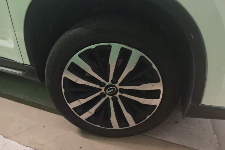 Used GAC Trumpchi GS4 New Energy 2017 1.5L PHEV Deluxe Edition Right Front Wheel Hub