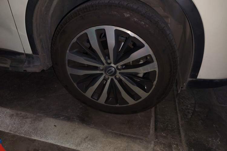 Used GAC Trumpchi GS4 New Energy 2017 1.5L PHEV Deluxe Edition Right Front Wheel Hub