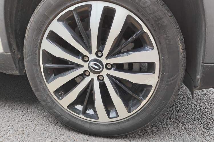 Used GAC Trumpchi GS4 New Energy 2017 1.5L PHEV Deluxe Edition Right Front Wheel Hub