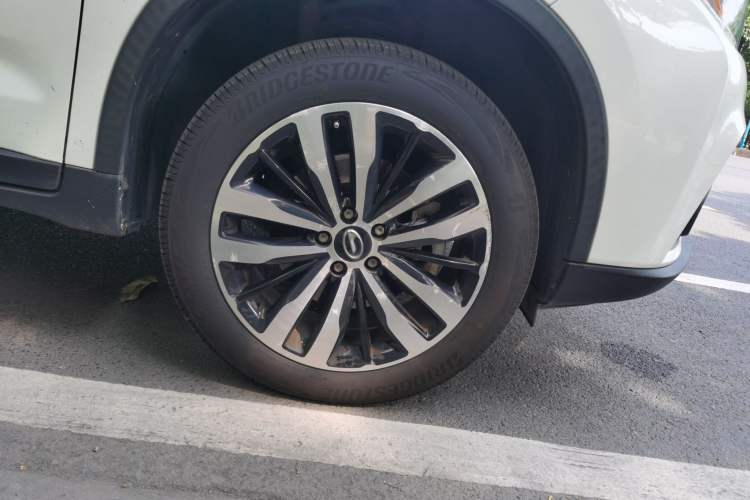 Used GAC Trumpchi GS4 New Energy 2017 1.5L PHEV Deluxe Edition Right Front Wheel Hub