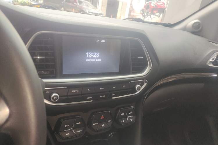 Used GAC Trumpchi GS4 New Energy 2017 1.5L PHEV Smart Enjoyment Edition Audio And AC Panel