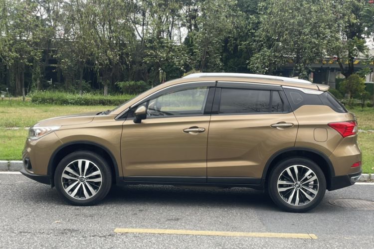 Used GAC Trumpchi GS4 New Energy 2017 1.5L PHEV Smart Enjoyment Edition Exterior 6