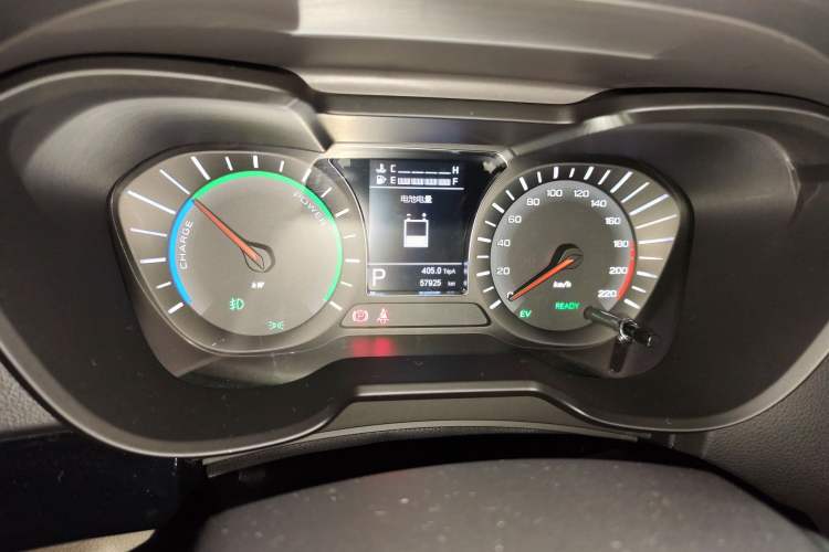 Used GAC Trumpchi GS4 New Energy 2017 1.5L PHEV Deluxe Edition Odometer Close Up