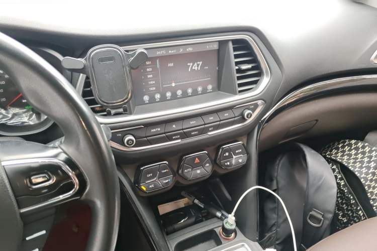 Used GAC Trumpchi GS4 New Energy 2019 1.5L PHEV Smart Enjoyment Version Audio And AC Panel