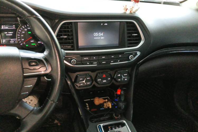 Used GAC Trumpchi GS4 New Energy 2019 1.5L PHEV Deluxe Edition Audio And AC Panel
