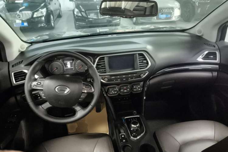 Used GAC Trumpchi GS4 New Energy 2019 1.5L PHEV Deluxe Edition Center Console