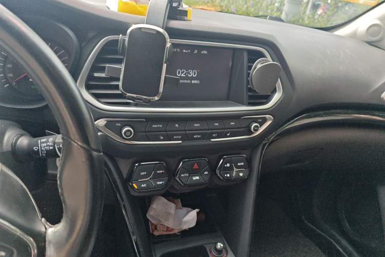 Used GAC Trumpchi GS4 New Energy 2019 1.5L PHEV Smart Enjoyment Version Audio And AC Panel