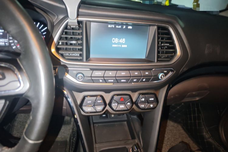 Used GAC Trumpchi GS4 New Energy 2019 1.5L PHEV Deluxe Edition Audio And AC Panel