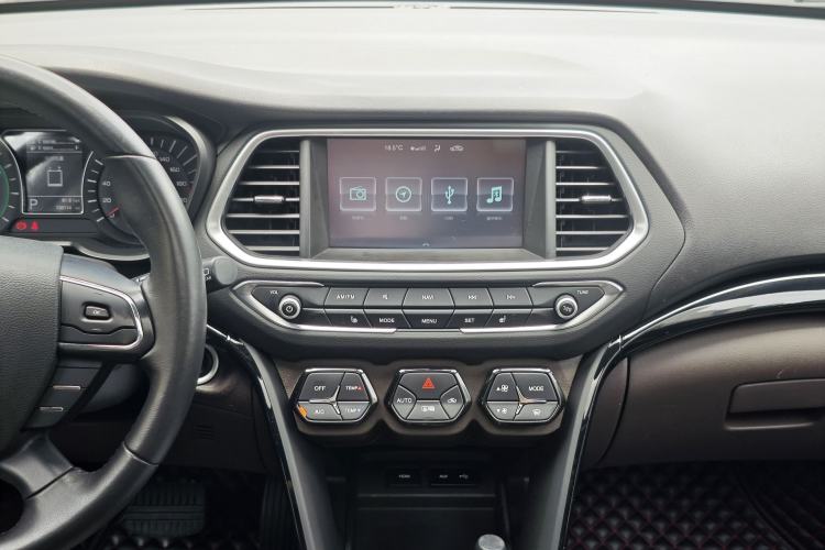 Used GAC Trumpchi GS4 New Energy 2019 1.5L PHEV Deluxe Edition Audio And AC Panel