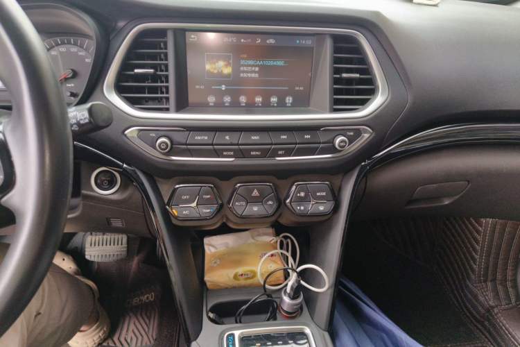 Used GAC Trumpchi GS4 New Energy 2019 1.5L PHEV Smart Enjoyment Version Audio And AC Panel