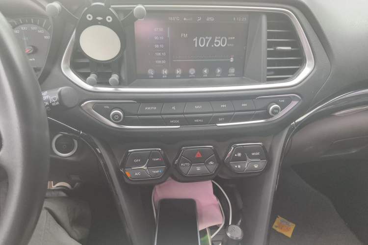 Used GAC Trumpchi GS4 New Energy 2019 1.5L PHEV Smart Enjoyment Version Audio And AC Panel