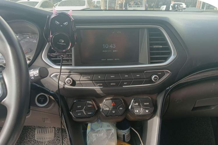 Used GAC Trumpchi GS4 New Energy 2019 1.5L PHEV Deluxe Edition Audio And AC Panel