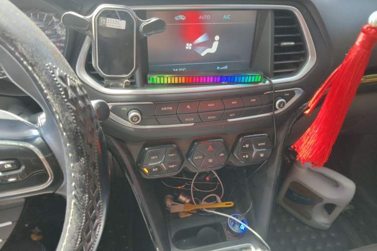 Used GAC Trumpchi GS4 New Energy 2019 1.5L PHEV Smart Enjoyment Version Audio And AC Panel